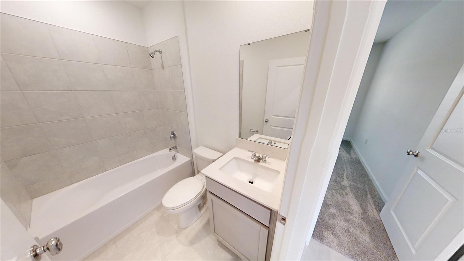 2208 GREEN VALLEY ST