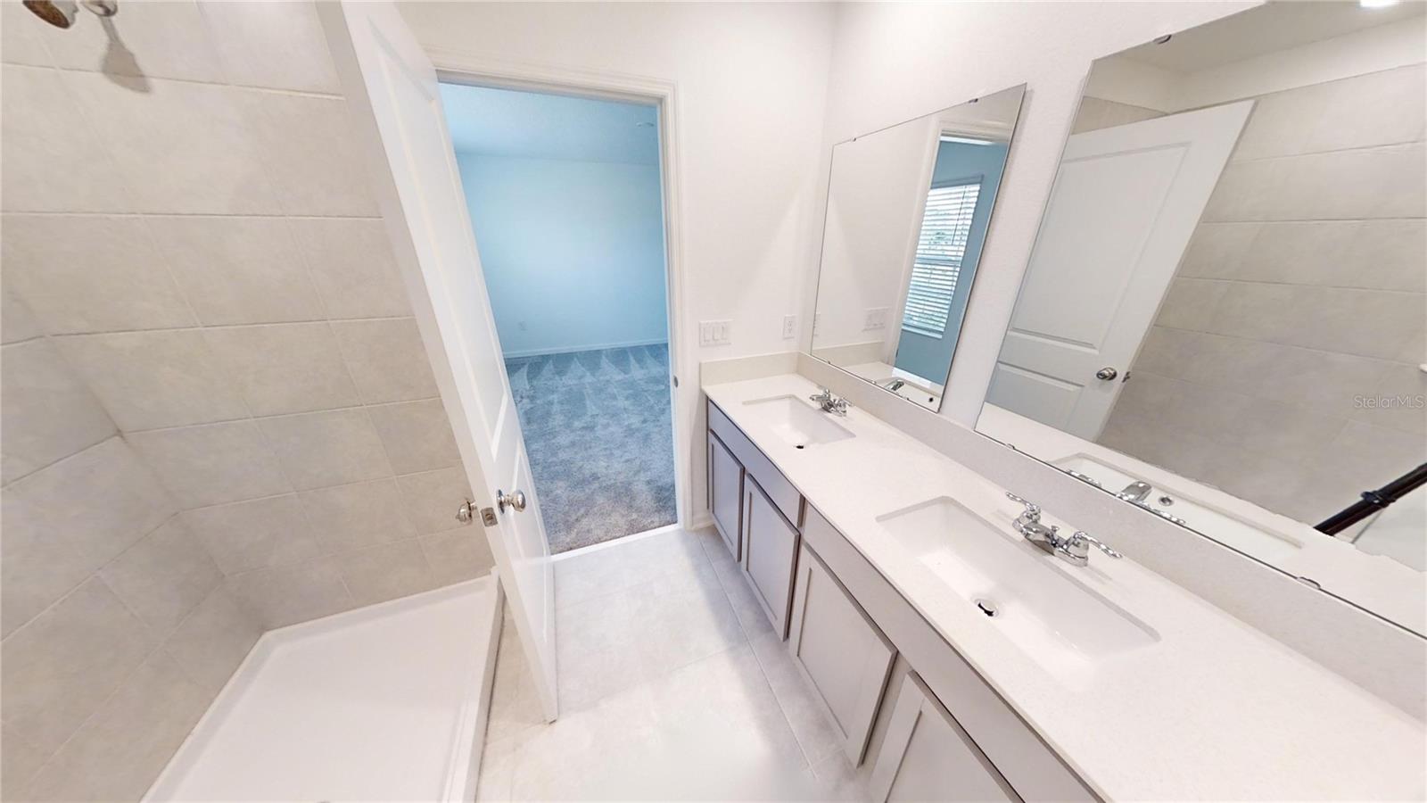 2208 GREEN VALLEY ST