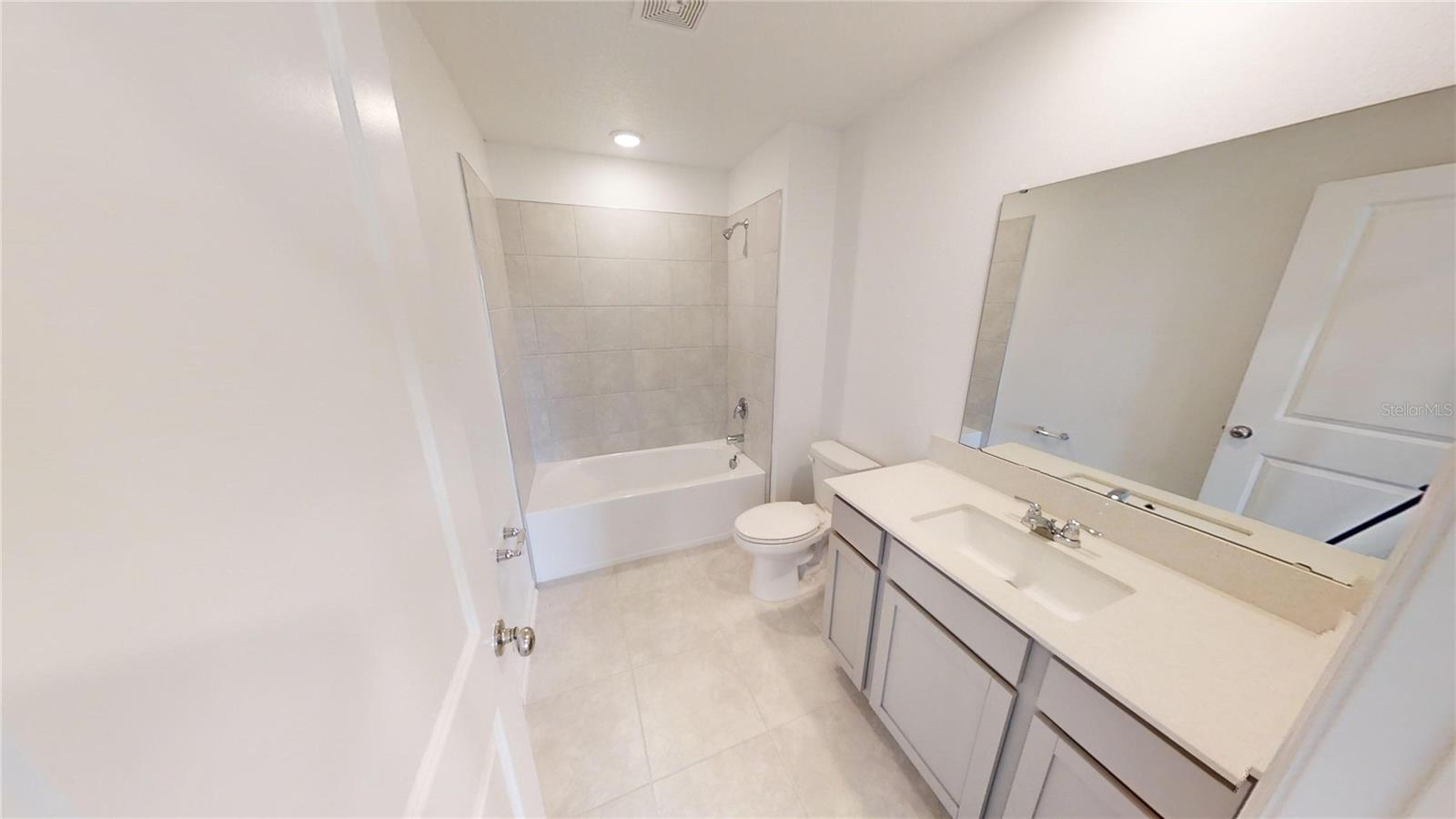 2208 GREEN VALLEY ST