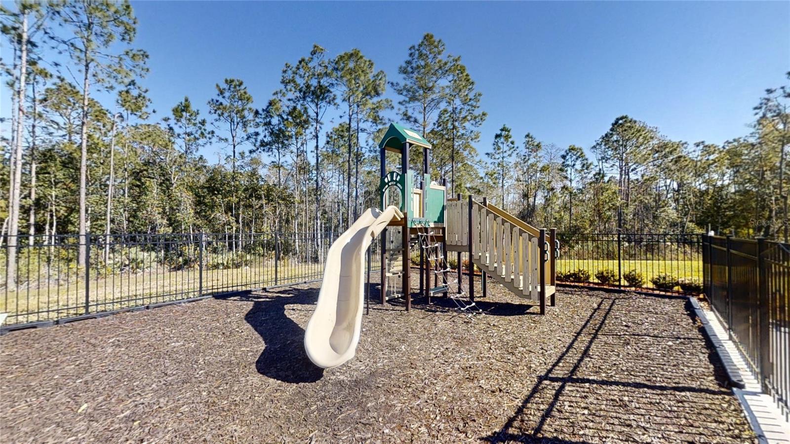 2208 GREEN VALLEY ST