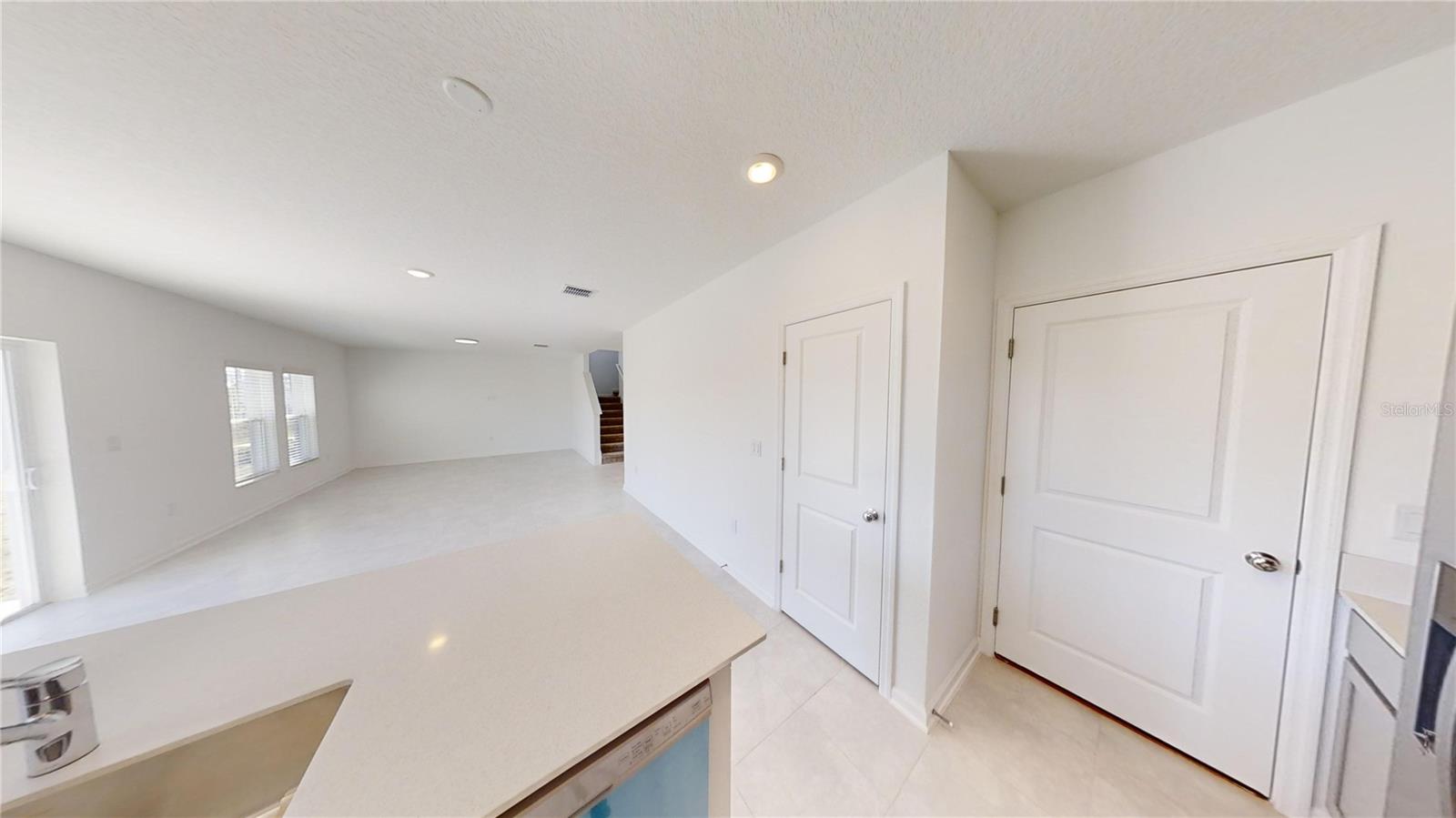 2208 GREEN VALLEY ST