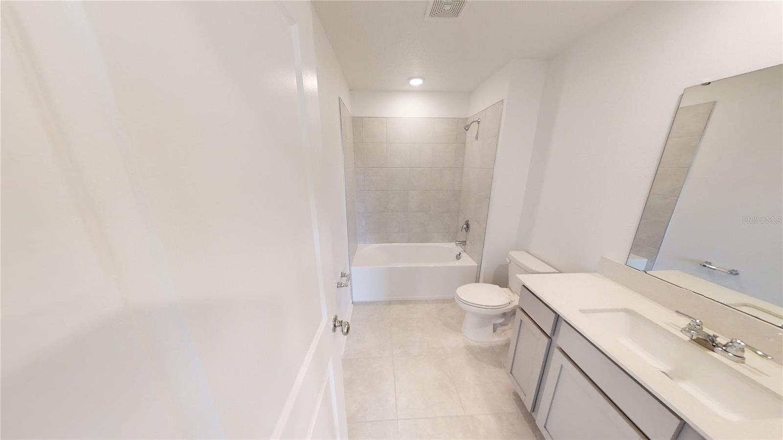 2208 GREEN VALLEY ST