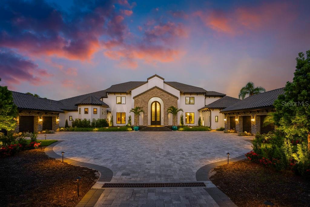 570 MANOR RD