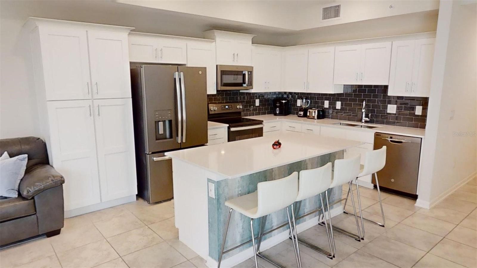 3150 PARADOX CIR #102