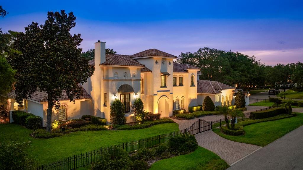 2211 AZALEA PL