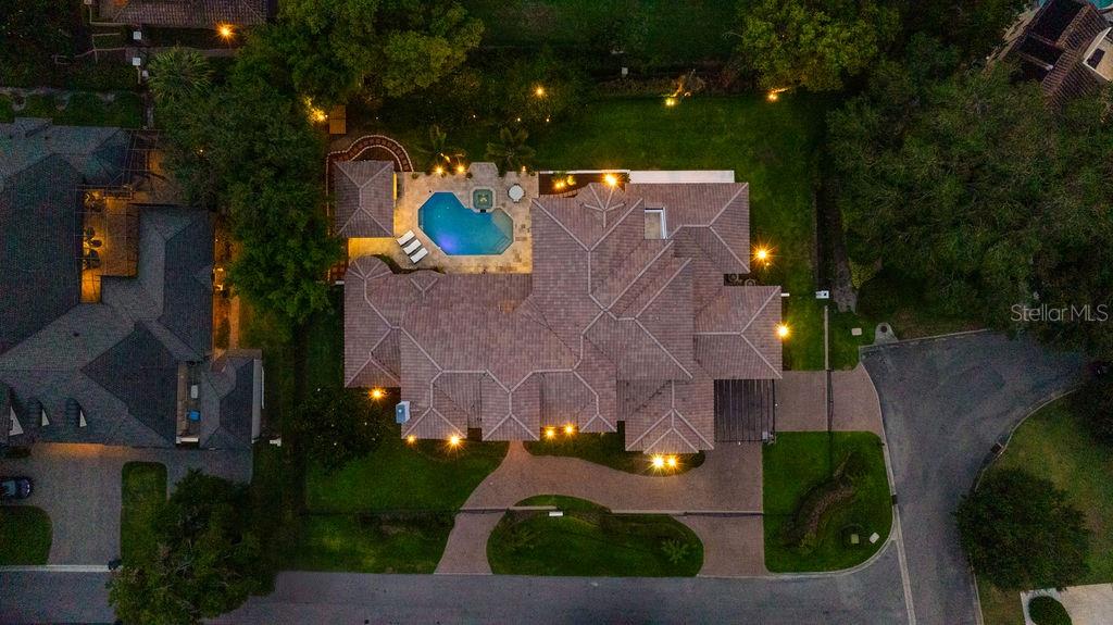 2211 AZALEA PL