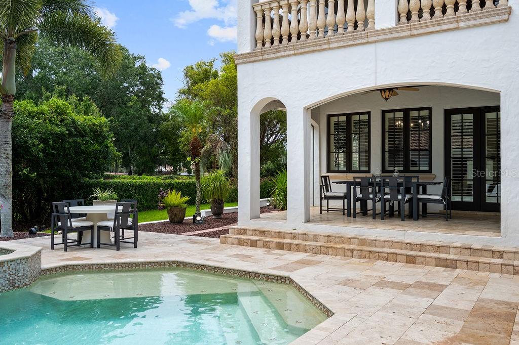 2211 AZALEA PL