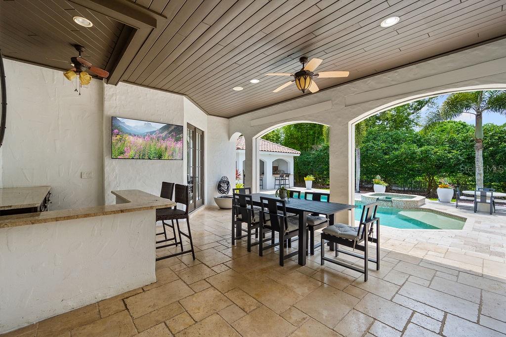 2211 AZALEA PL
