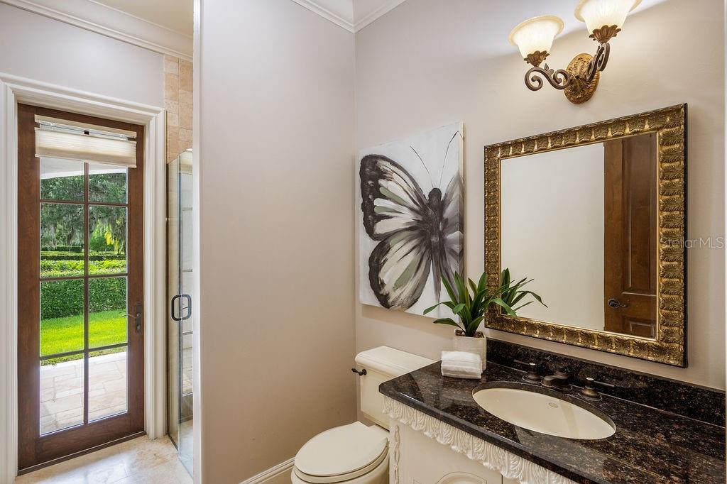 2211 AZALEA PL
