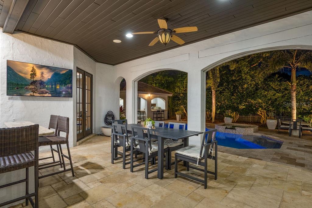 2211 AZALEA PL