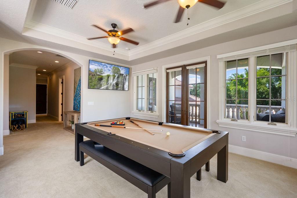 2211 AZALEA PL