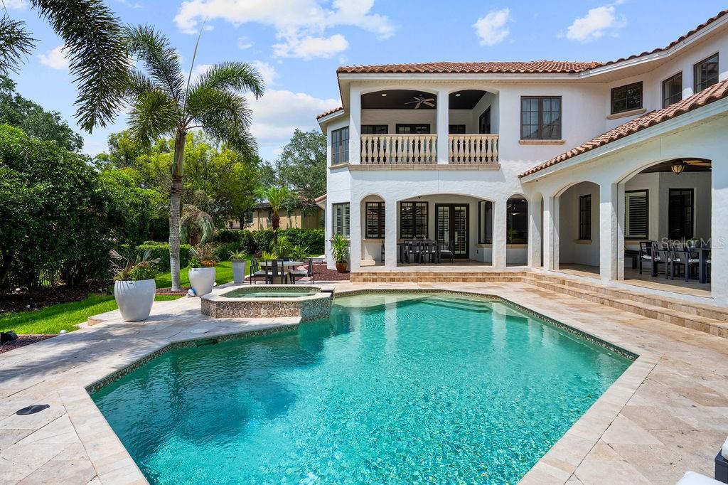 2211 AZALEA PL