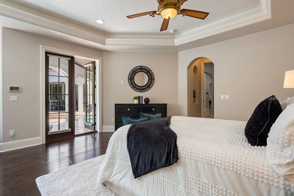2211 AZALEA PL