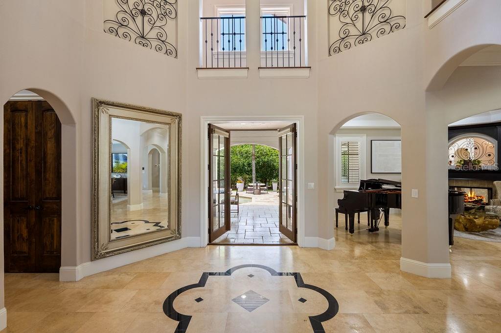 2211 AZALEA PL