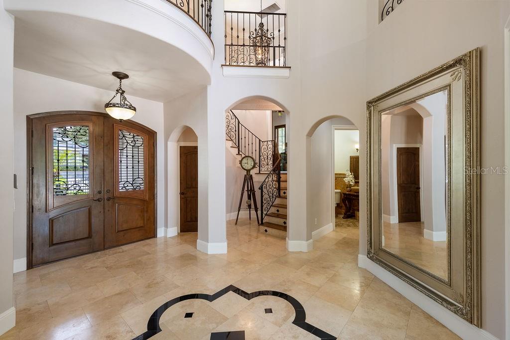 2211 AZALEA PL