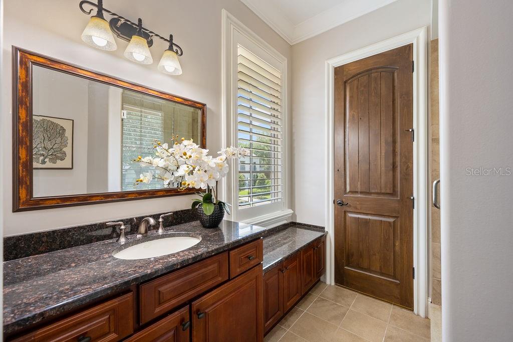 2211 AZALEA PL