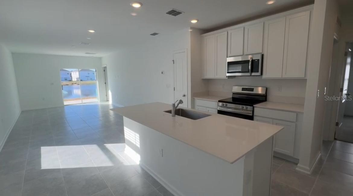 3125 TRANQUILO LN