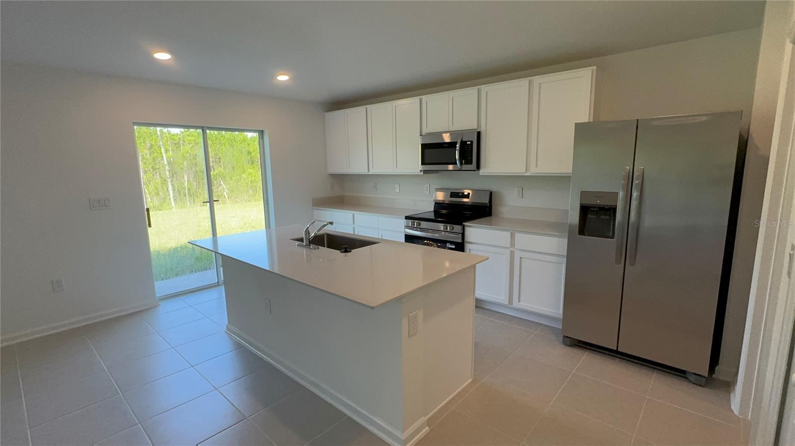 1339 BELLE ISLE LN