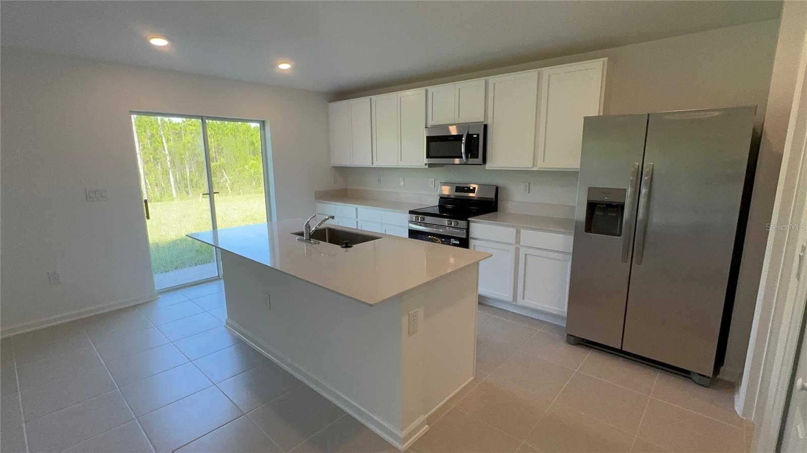 1339 BELLE ISLE LN
