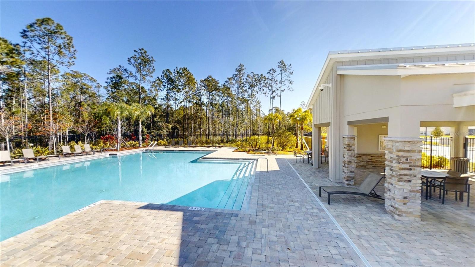 1339 BELLE ISLE LN