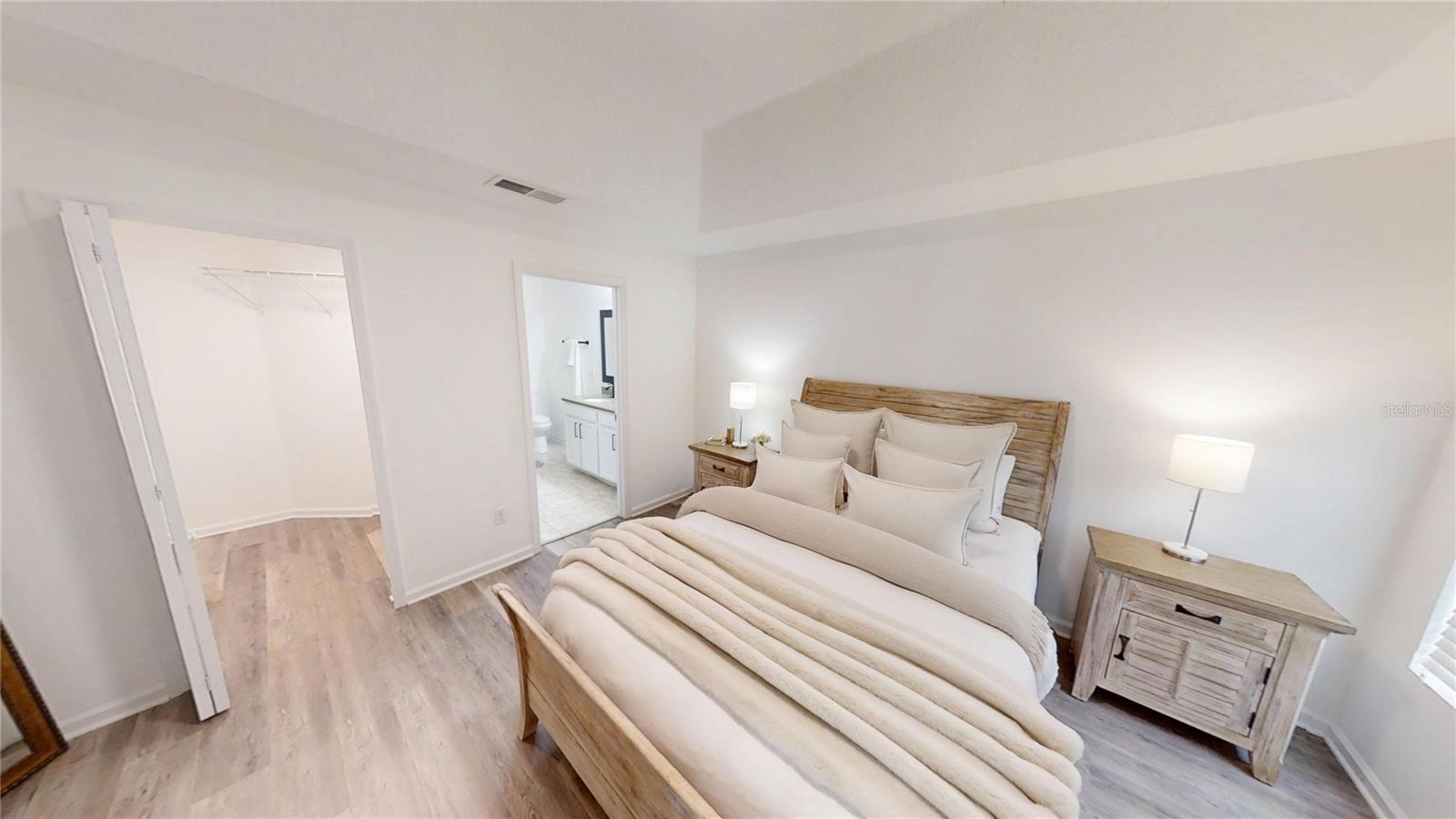 5343 ROYAL PLANTATION BLVD