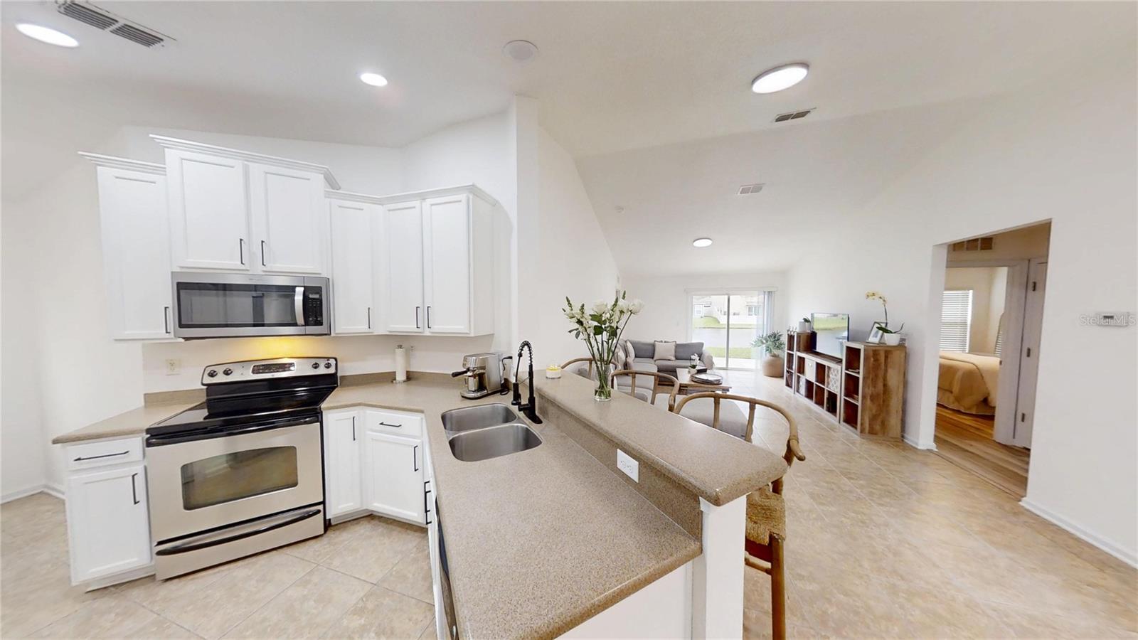 5343 ROYAL PLANTATION BLVD