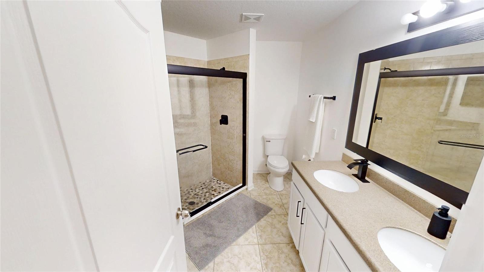 5343 ROYAL PLANTATION BLVD