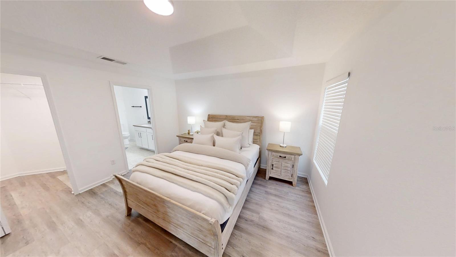 5343 ROYAL PLANTATION BLVD