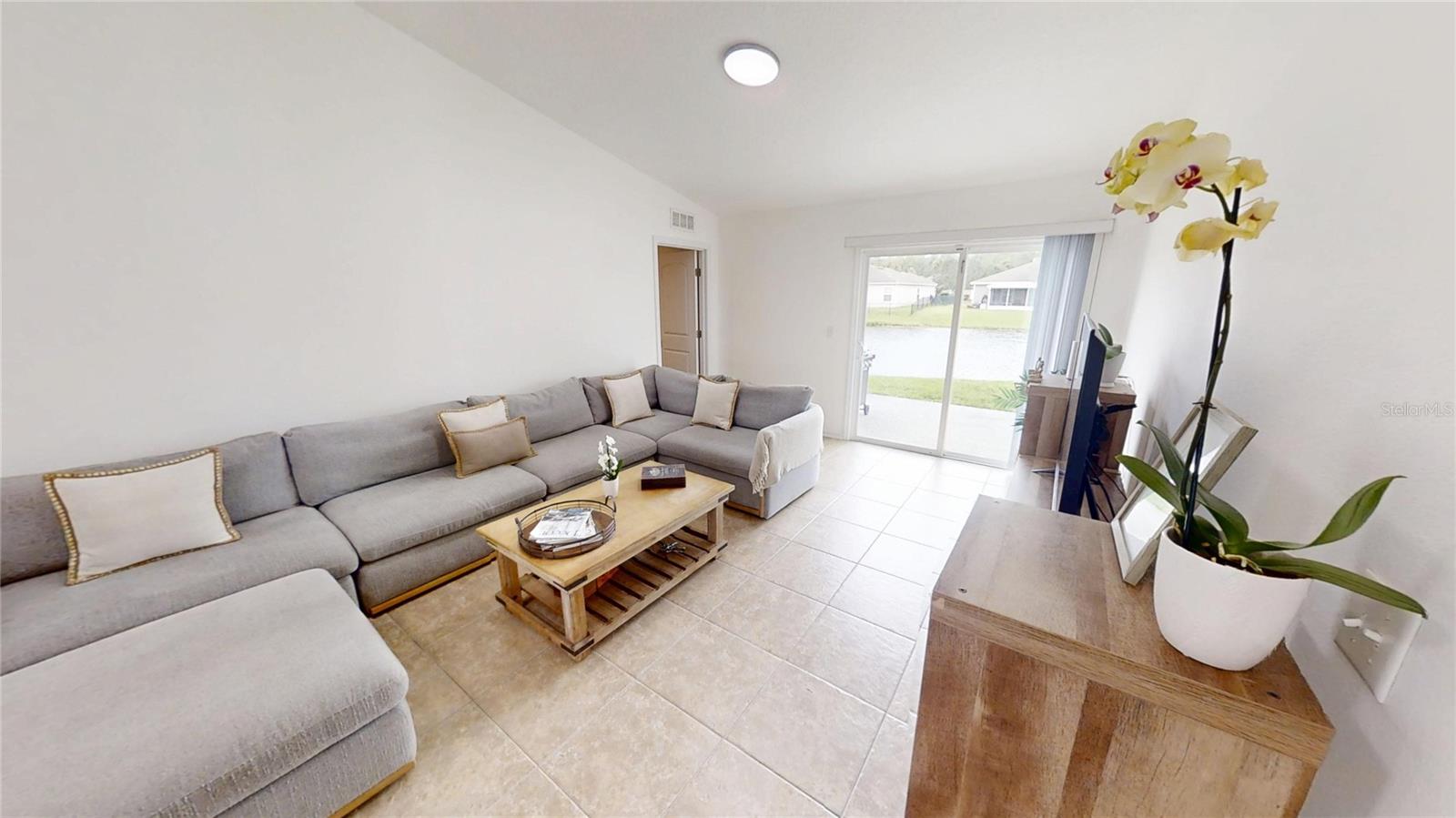 5343 ROYAL PLANTATION BLVD