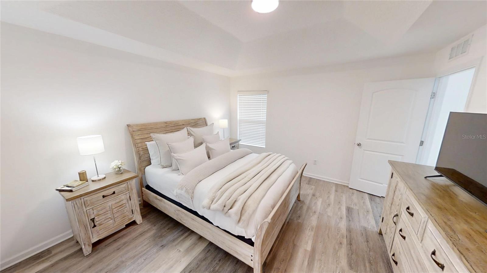 5343 ROYAL PLANTATION BLVD