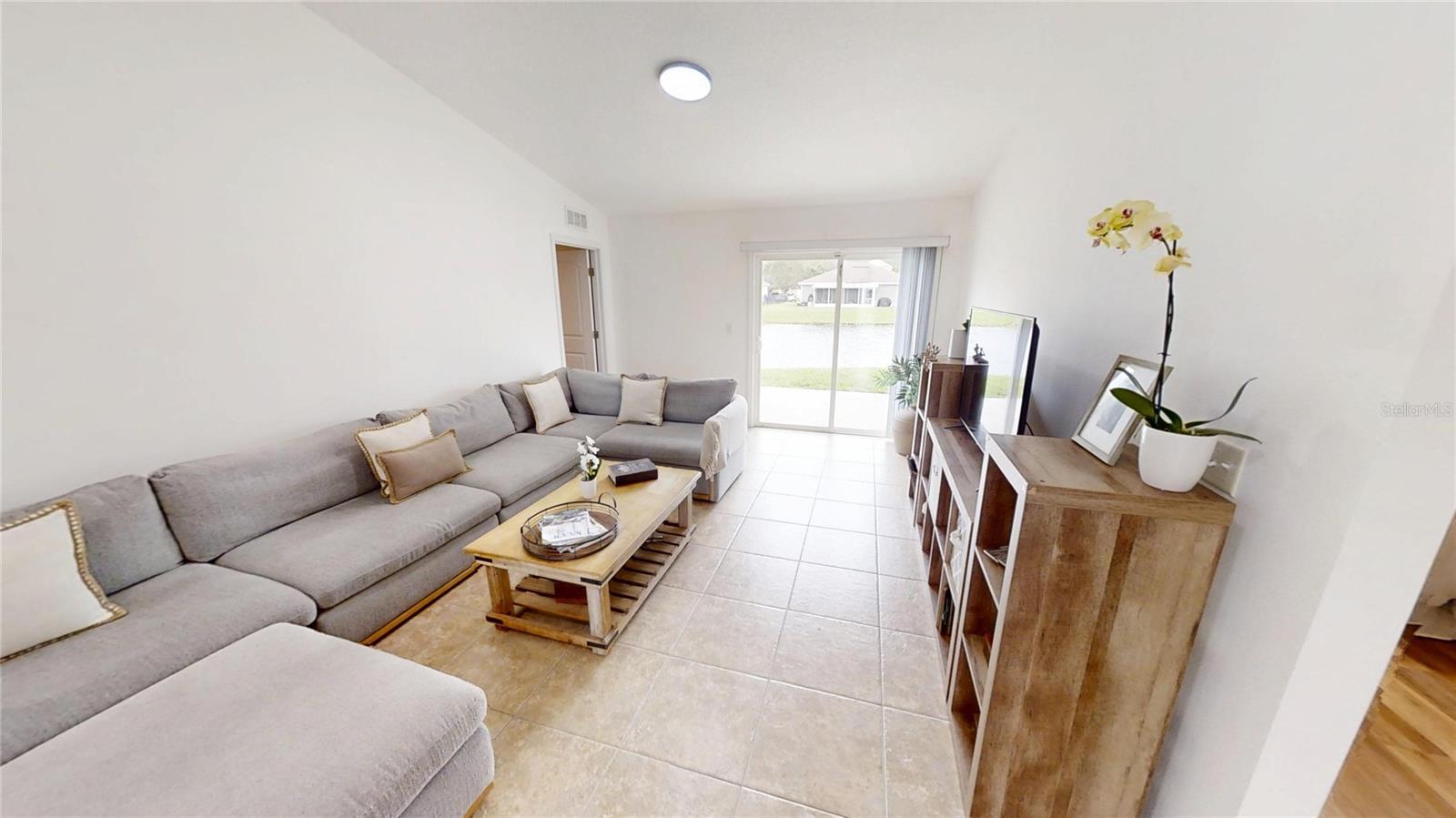 5343 ROYAL PLANTATION BLVD