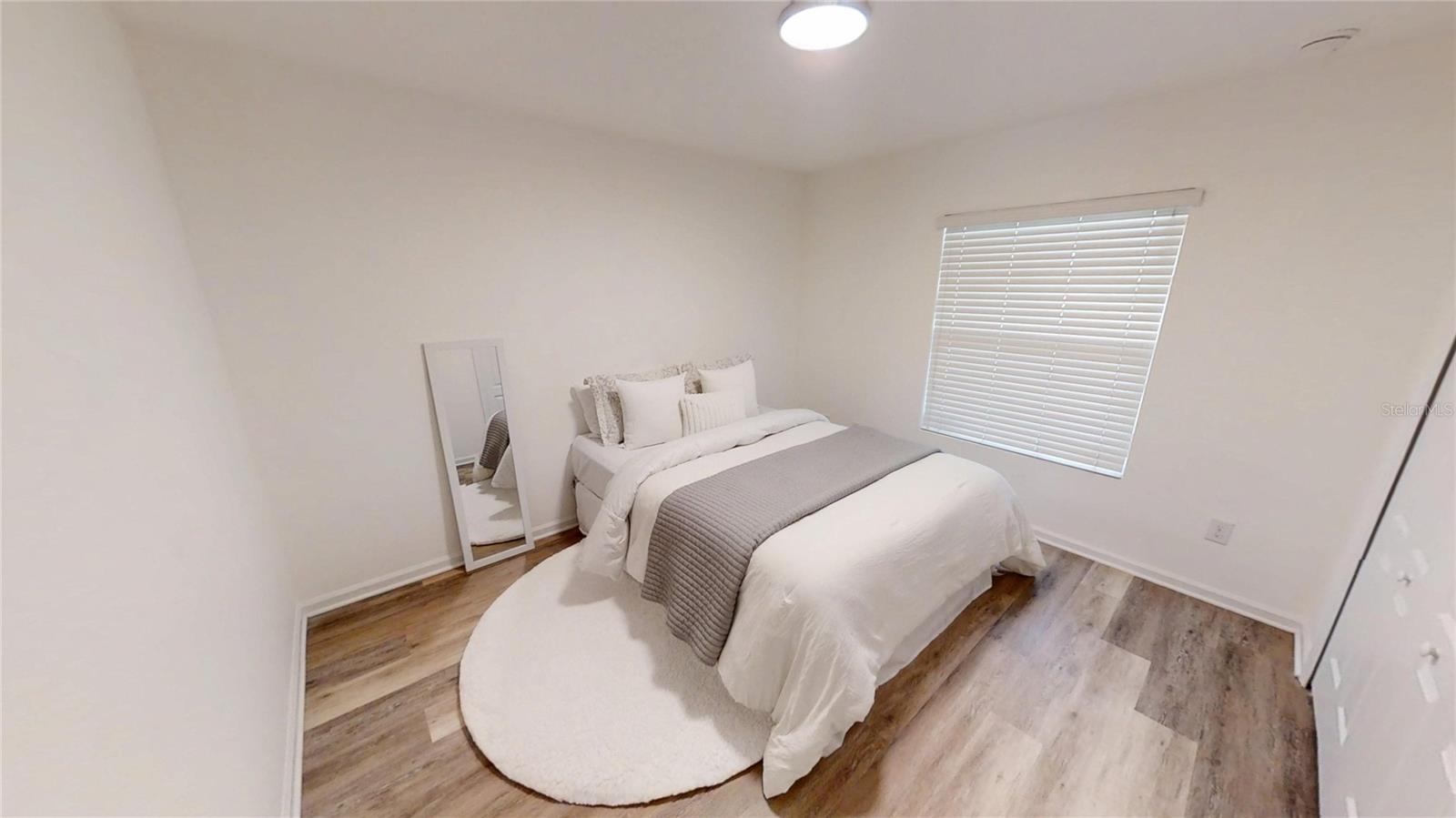 5343 ROYAL PLANTATION BLVD