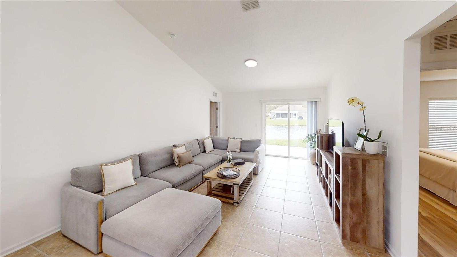 5343 ROYAL PLANTATION BLVD