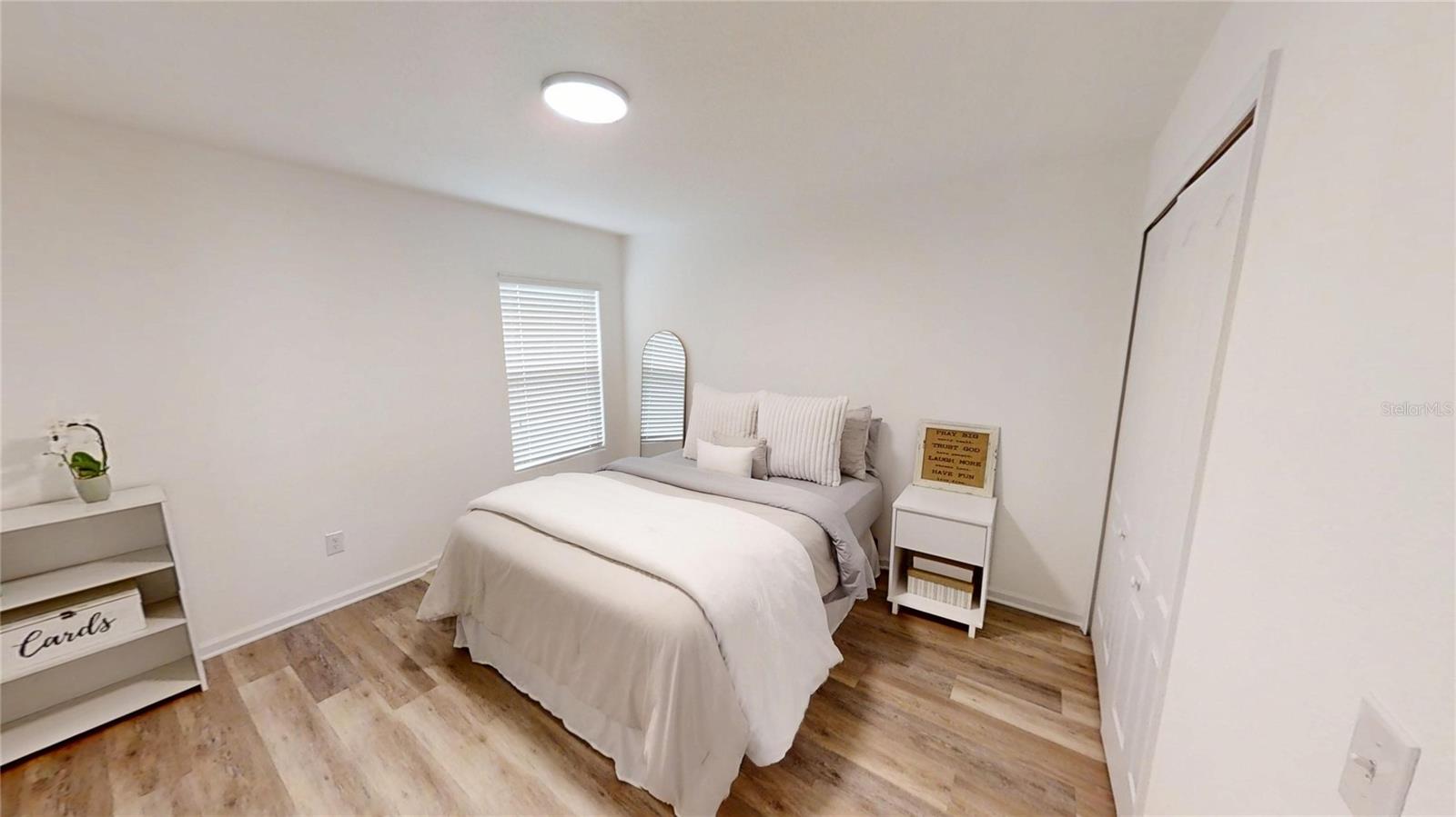 5343 ROYAL PLANTATION BLVD