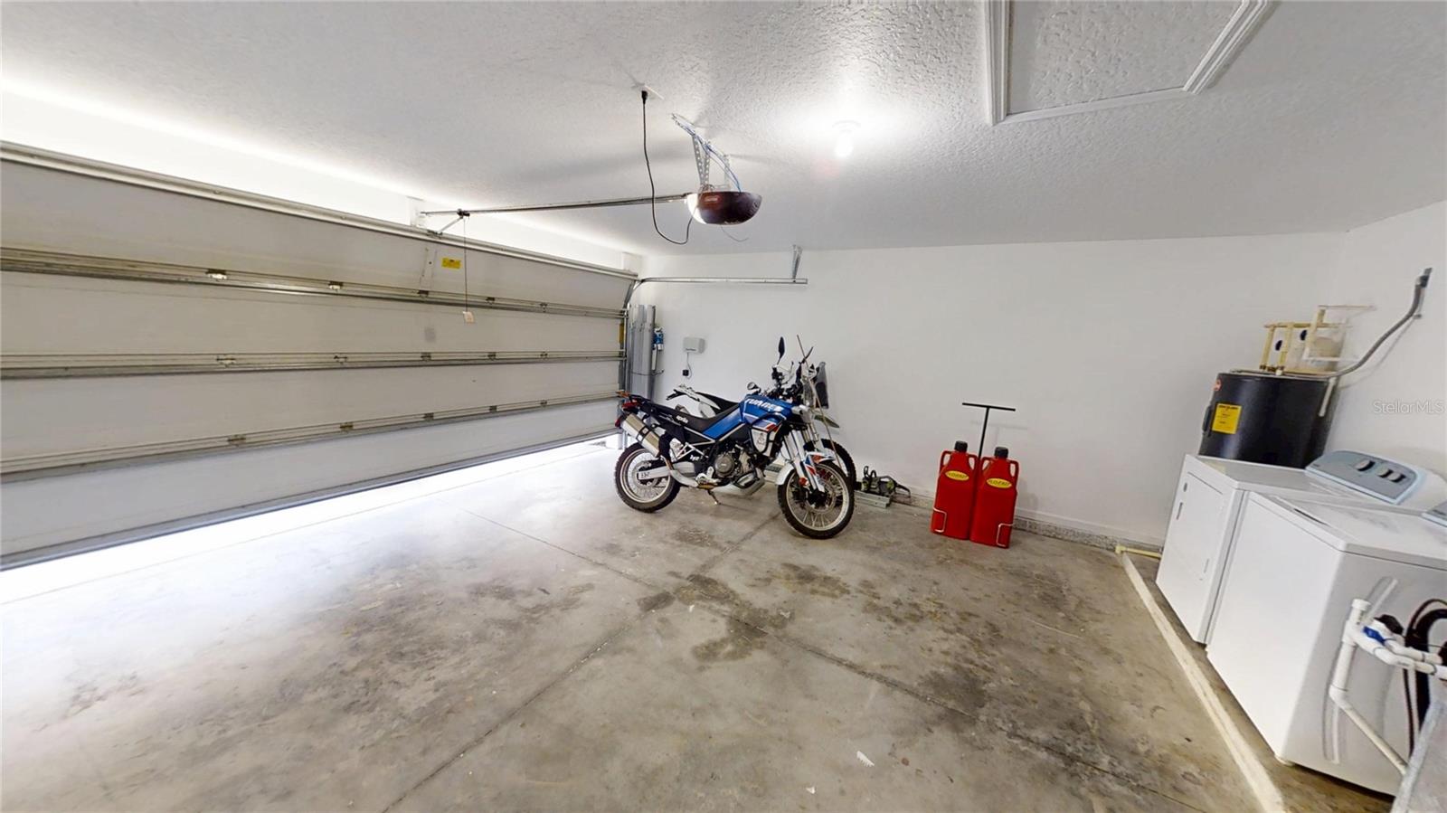 5343 ROYAL PLANTATION BLVD