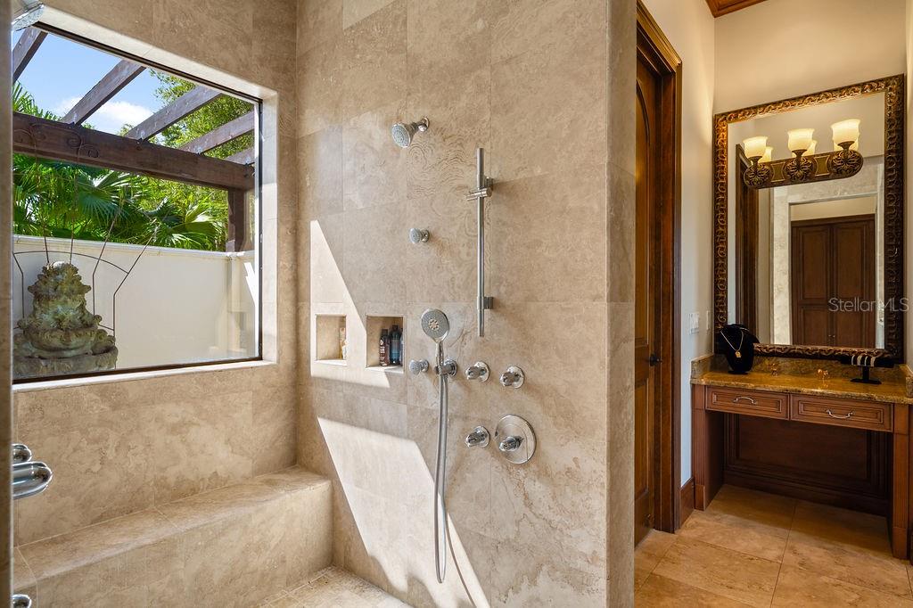 1965 LAKE MARKHAM PRESERVE TRL