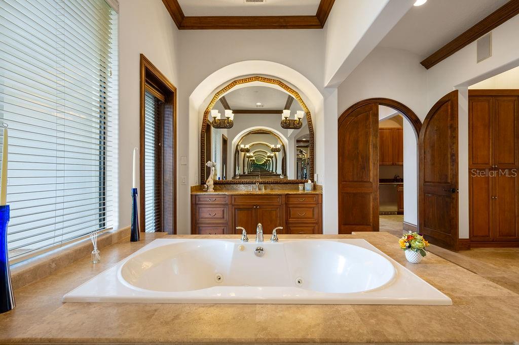 1965 LAKE MARKHAM PRESERVE TRL