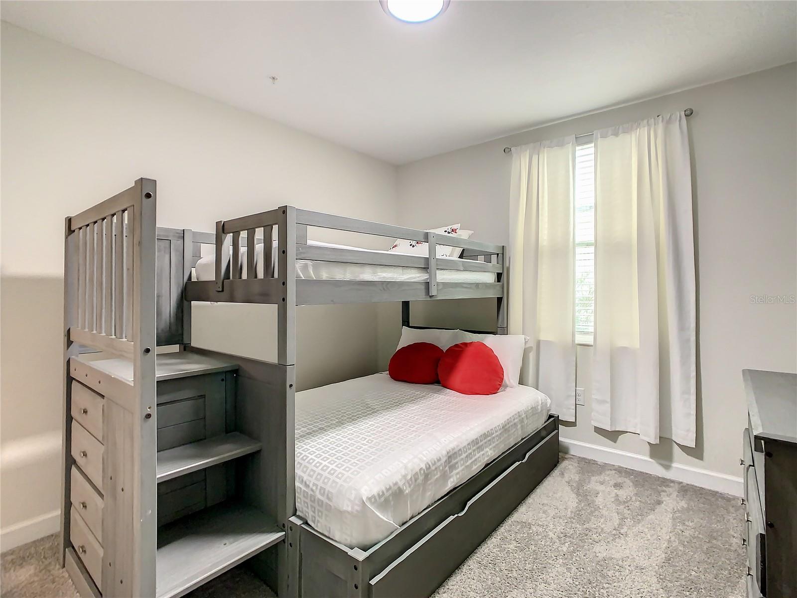 507 OCEAN COURSE AVE #507