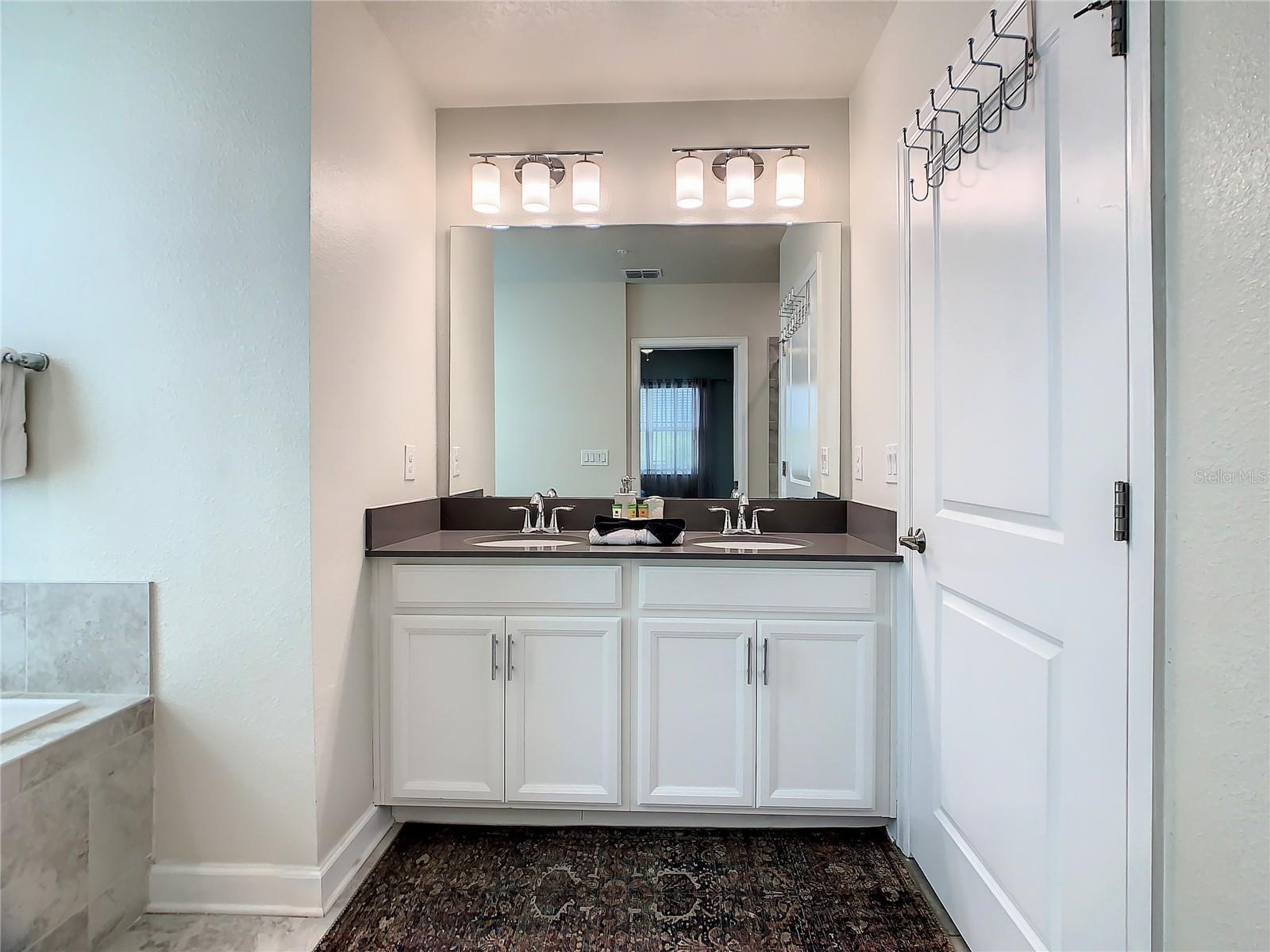 507 OCEAN COURSE AVE #507