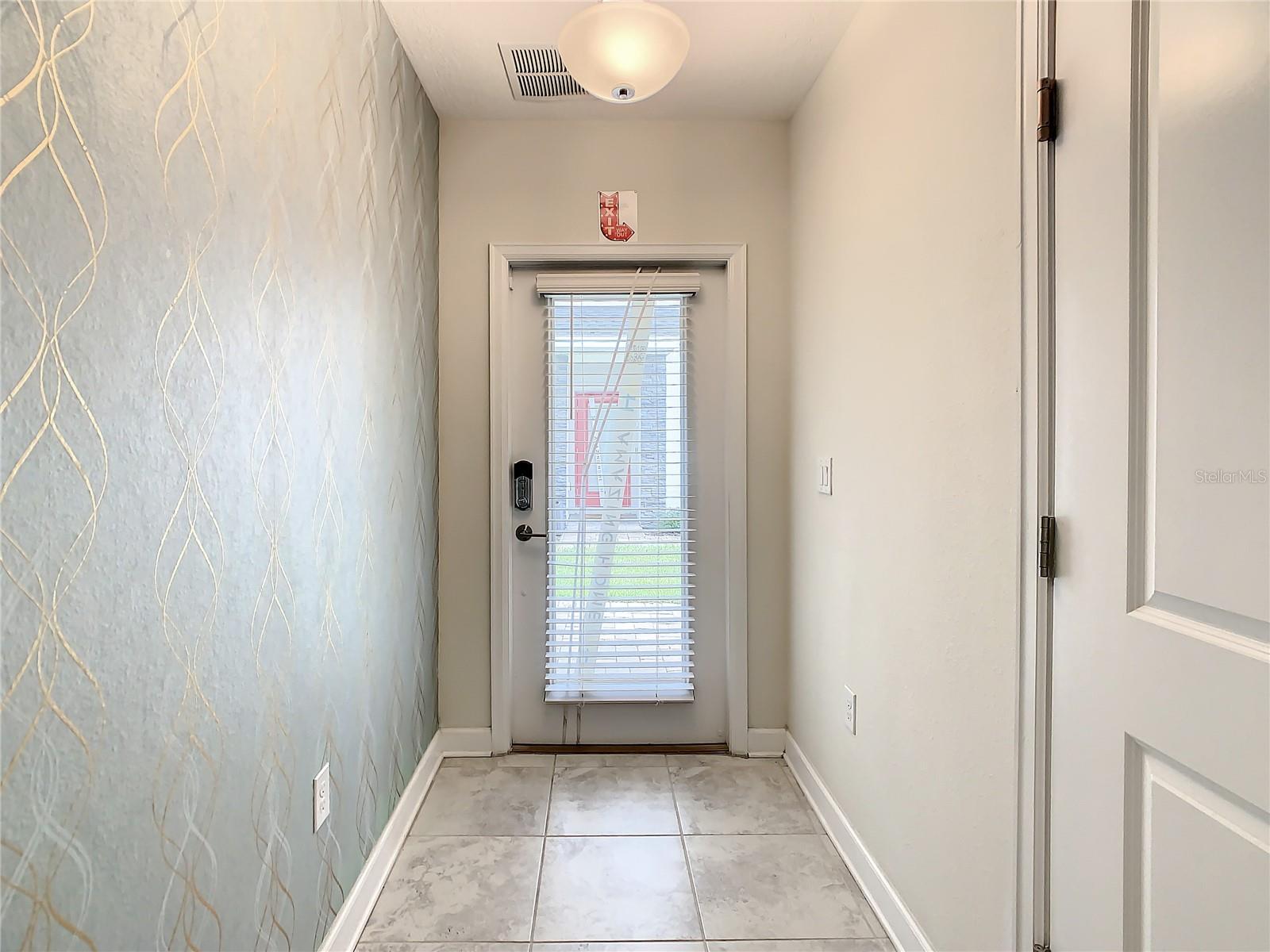 507 OCEAN COURSE AVE #507