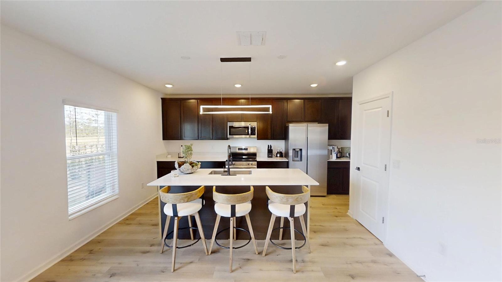 2272 GREEN VALLEY ST