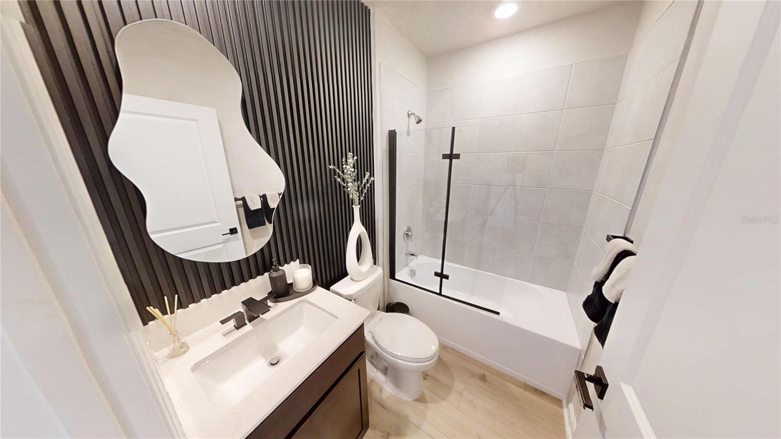 2272 GREEN VALLEY ST