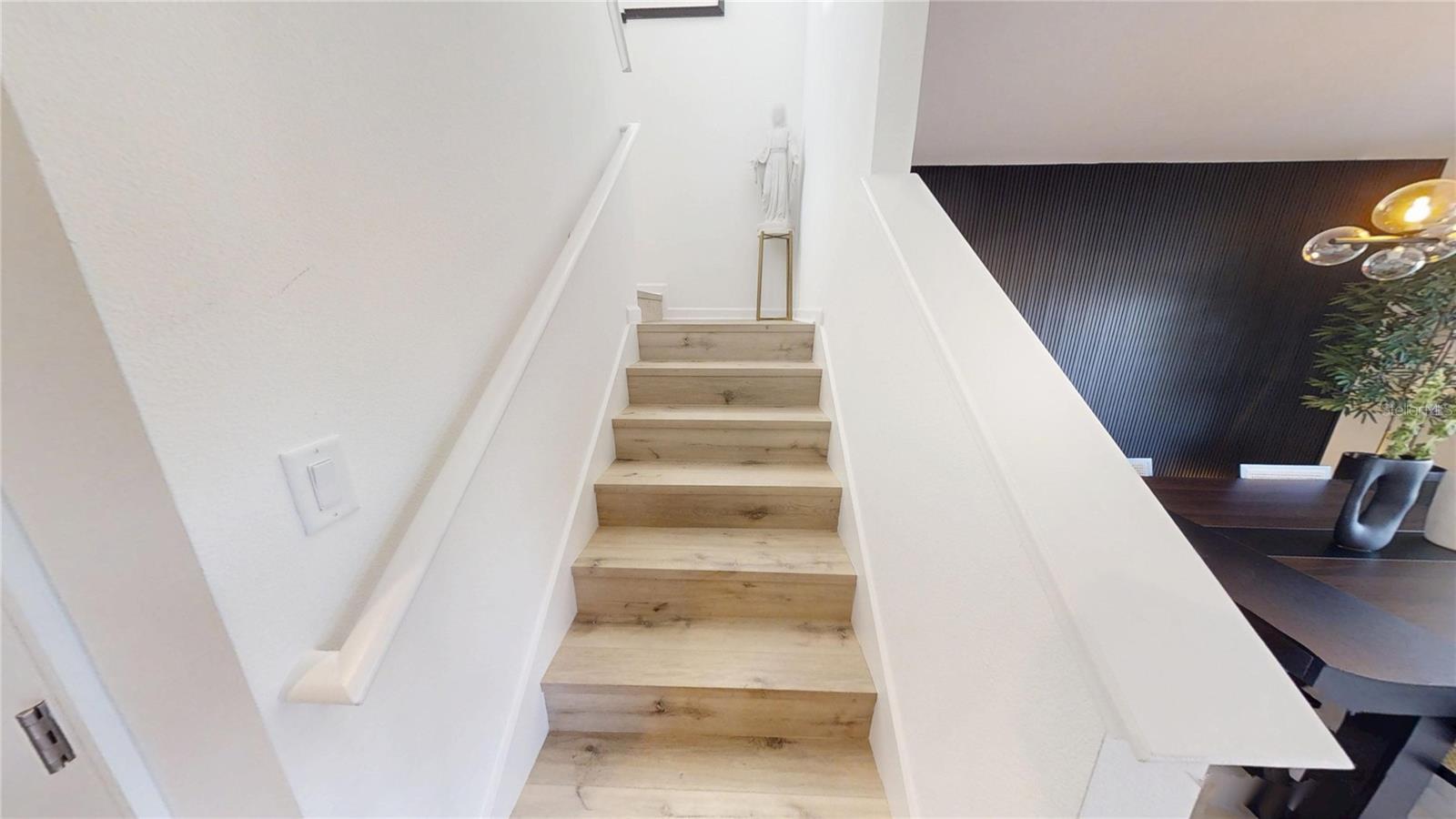 2272 GREEN VALLEY ST