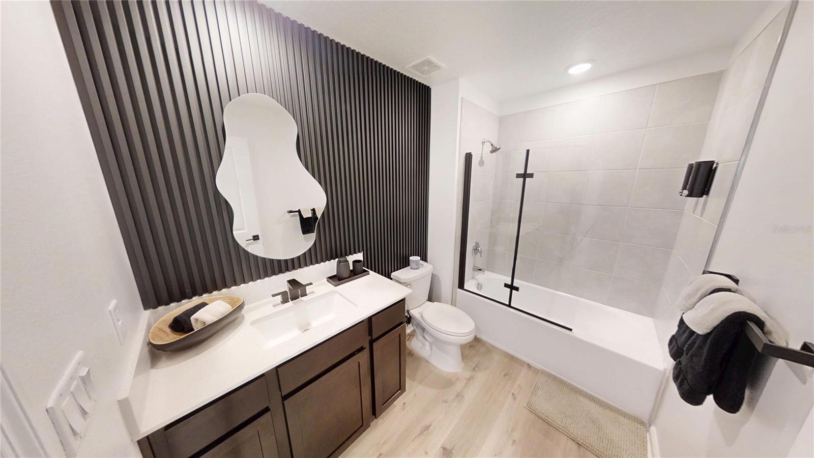 2272 GREEN VALLEY ST