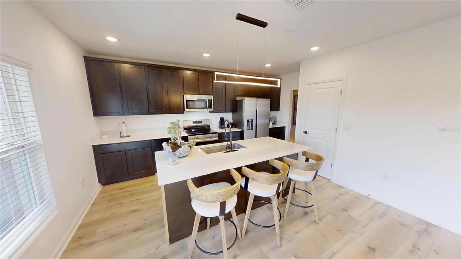 2272 GREEN VALLEY ST