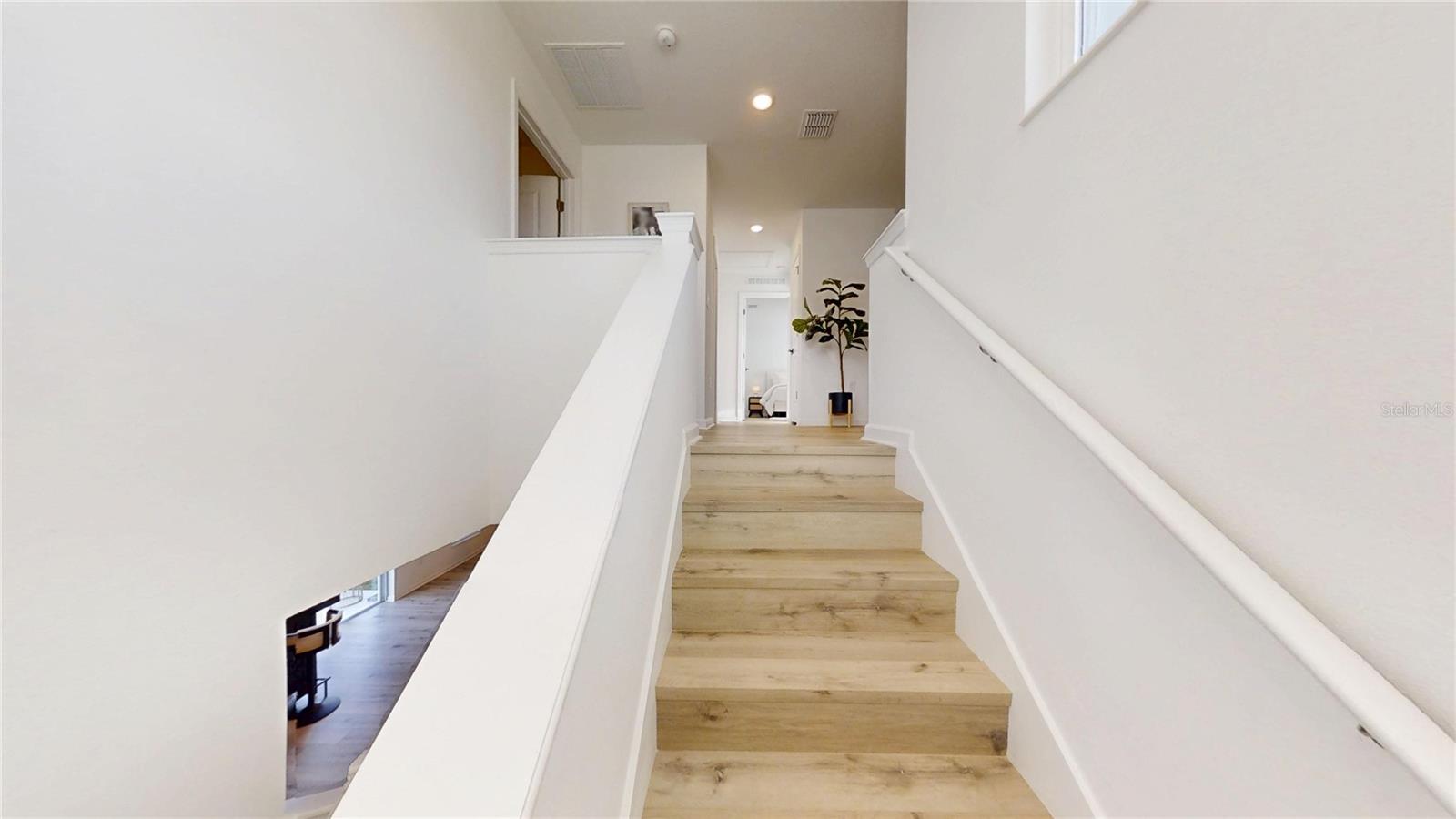 2272 GREEN VALLEY ST