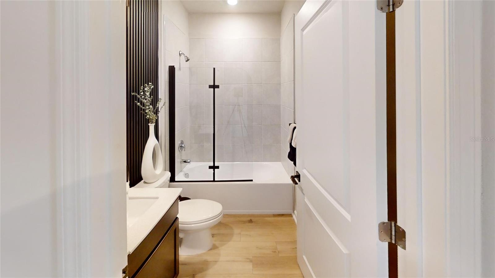 2272 GREEN VALLEY ST