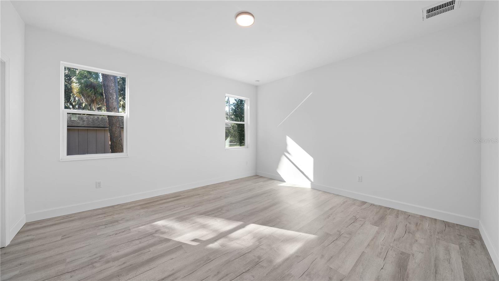 703 FOX GATE CT