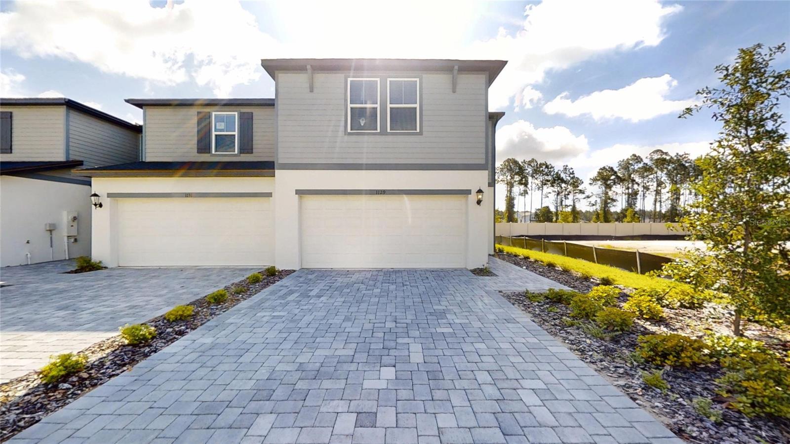 1129 BRADFORD PARK DR
