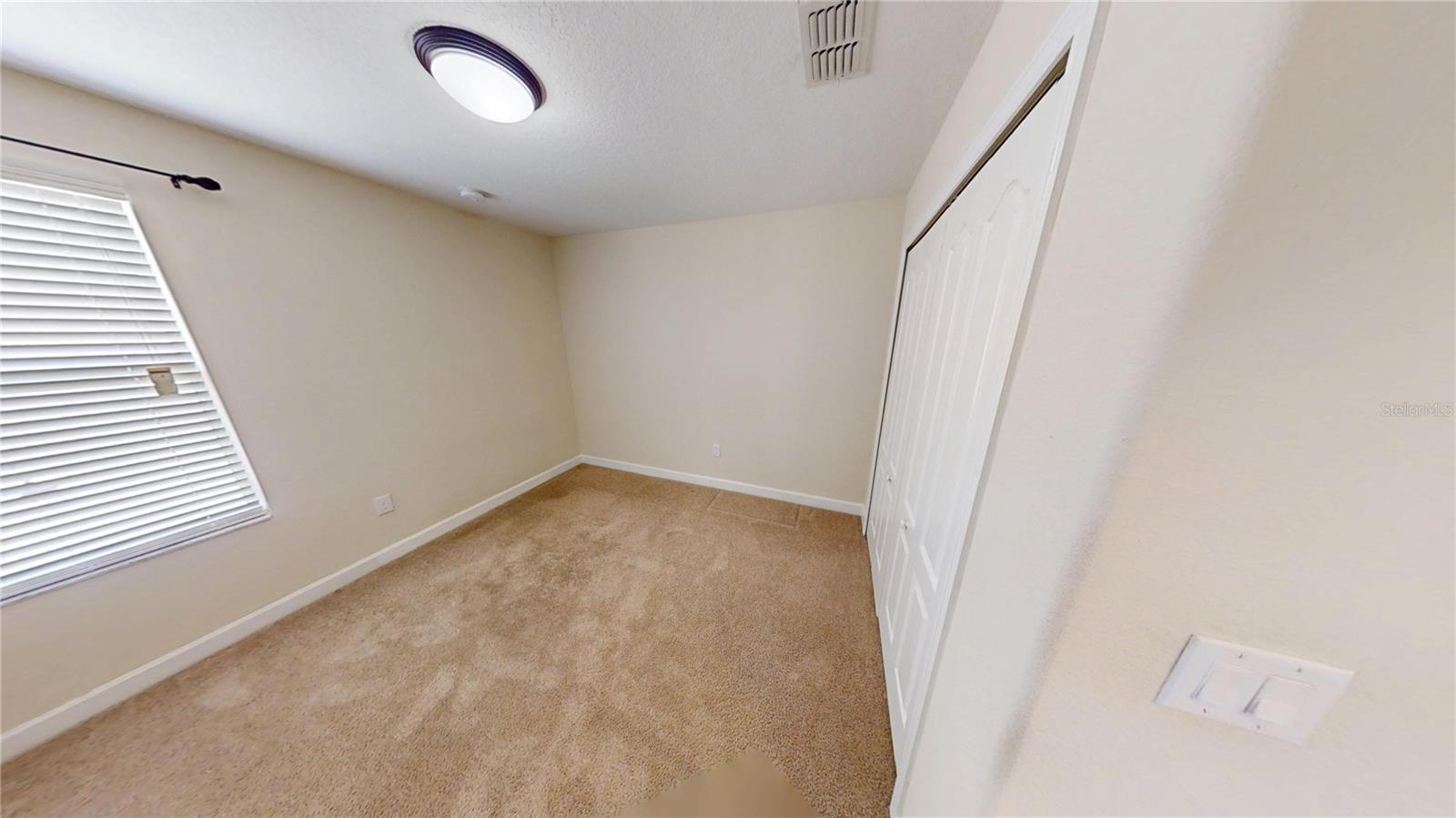 15725 SIGNATURE DR